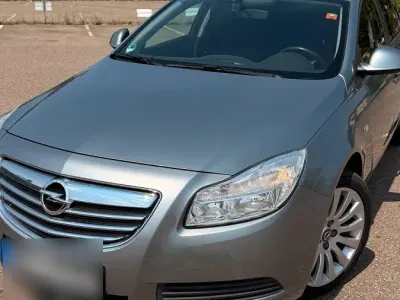 Gebraucht Opel Insignia 140 PS (102 kW) 2010 Grau Limousine
