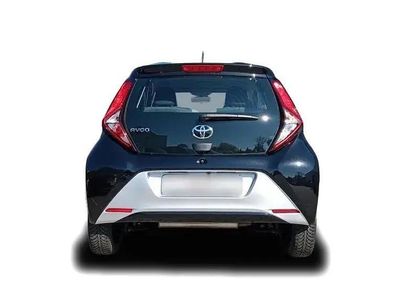 Usata Toyota Aygo X-play 72 CV (52 kW) 2021 Nero Utilitaria
