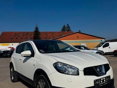 Gebraucht Nissan Qashqai Tekna 141 PS (103 kW) 2012 Weiß SUV