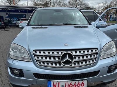 Gebraucht Mercedes ML320 224 PS (164 kW) 2006 Blau SUV