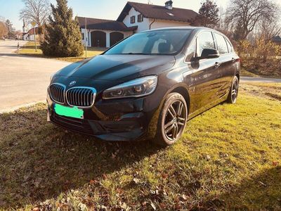 BMW 225