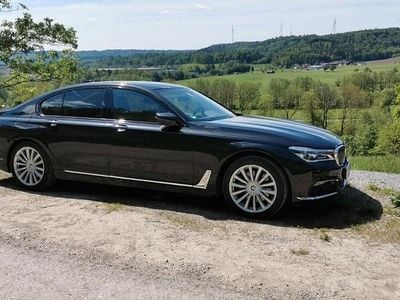 Gebraucht BMW 740 326 PS (239 kW) 2018 Schwarz Limousine