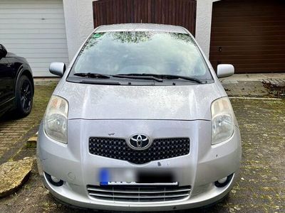 gebraucht Toyota Yaris 1,3-l-VVT-i Cool Cool