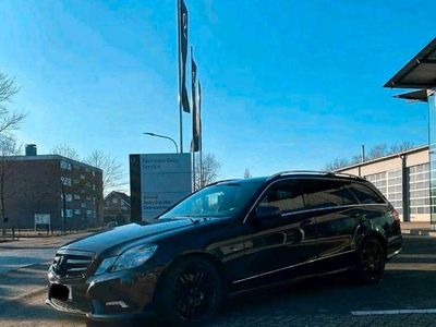 Gebraucht Mercedes E300 Avantgarde 204 PS (150 kW) 2010 Schwarz Limousine