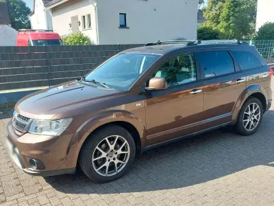Gebraucht Fiat Freemont 170 PS (125 kW) 2013 Braun SUV