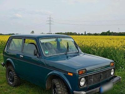 Second-hand Lada niva 85 CP (62 kW) 2006 Verde SUV