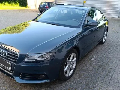 Gebraucht Audi A4 Sport 160 PS (117 kW) 2009 Blau Limousine