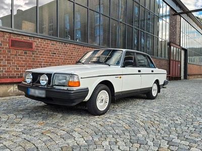 Gebraucht Volvo 240 115 PS (84 kW) 1986 Weiß Limousine