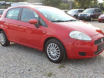 Gebraucht Fiat Grande Punto Dynamic 77 PS (56 kW) 2009 Rot Kleinwagen