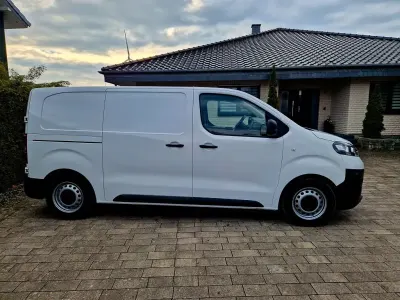 Usata Opel Vivaro Edition 120 CV (88 kW) 2021 Bianco Monovolume