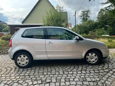 Gebraucht VW Polo 64 PS (47 kW) 2003 Silber Kleinwagen