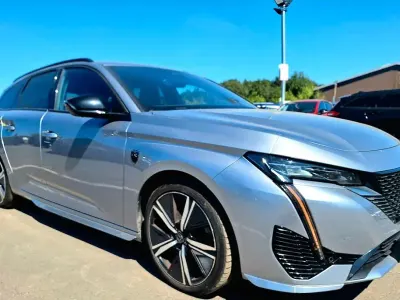 Gebraucht Peugeot 308 SW GT 131 PS (96 kW) 2023 Grau Kombi