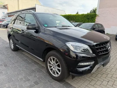 Gebraucht Mercedes ML350 258 PS (189 kW) 2013 Schwarz SUV