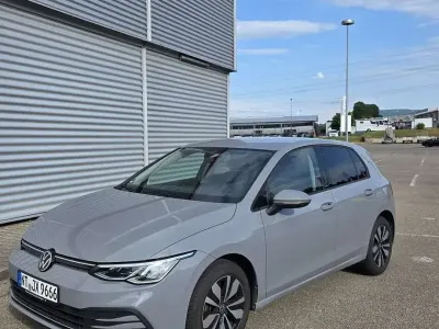 Gebraucht VW Golf VIII Move 150 PS (110 kW) 2023 Grau Kleinwagen