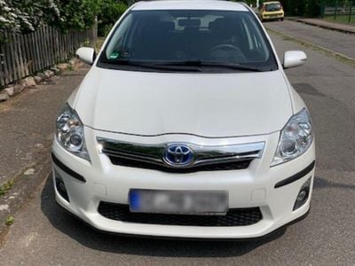 Toyota Auris Hybrid