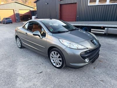 Grau Gebraucht 2008 Peugeot 207 CC Sport Cabrio | 2.999 € (Guter Preis)