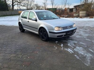Silber Gebraucht 2002 VW Golf Limousine | 1.600 € (Fairer Preis)