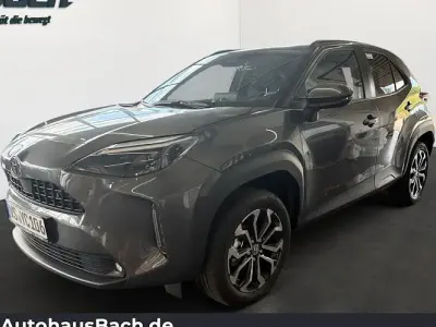 Gebraucht Toyota Yaris Cross 130 PS (95 kW) 2026 Grau SUV