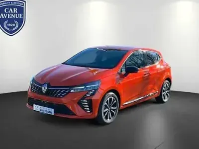 Używany Renault Clio V Techno 115 KM (84 kW) 2025 Pomarańczowy Sedan/Limuzyna