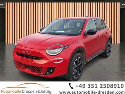 Gebraucht Fiat 600 La Prima 101 PS (74 kW) 2025 Rot SUV