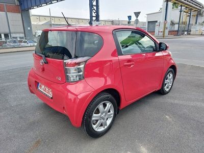 Toyota iQ