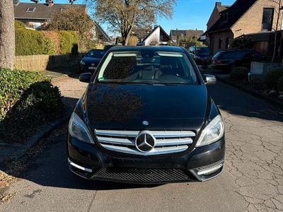Gebraucht Mercedes B180 109 PS (80 kW) 2012 Schwarz Van / Kleinbus