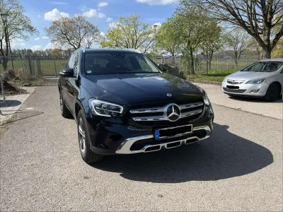 Używany Mercedes GLC300e 211 KM (155 kW) 2022 SUV