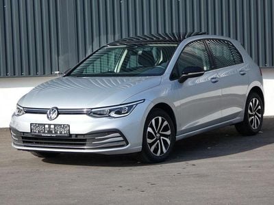 Gebraucht VW Golf VIII Active 116 PS (85 kW) 2021 Reflexsilber Limousine