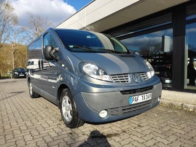 Gebraucht Renault Trafic Black Edition 114 PS (83 kW) 2014 Stahlgrau metallic Van / Kleinbus
