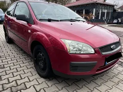 Używany Ford Focus Ambiente 101 KM (74 kW) 2007 Czerwony Sedan/Limuzyna