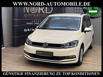 Gebraucht VW Touran 150 PS (110 kW) 2024 Beige Van / Kleinbus