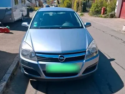 Gebraucht Opel Astra 105 PS (77 kW) 2005 Silber Kombi
