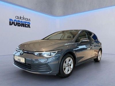 Gebraucht VW Golf VIII Life 131 PS (96 kW) 2023 Grau Limousine