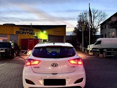 Usado Hyundai i30 99 HP (72 kW) 2013 Branco Coupé