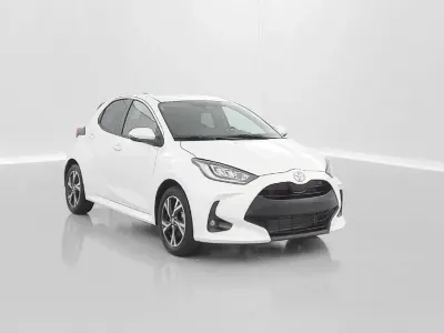 Neu Toyota Yaris Hybrid Design 92 PS (67 kW) 2025 Blancpur Kleinwagen