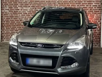 Gebraucht Ford Kuga Titanium 163 PS (119 kW) 2014 Grau SUV