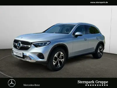 Second-hand Mercedes GLC300e Avantgarde 333 CP (244 kW) 2024 Argintiu SUV