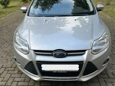 Gebraucht Ford Focus 101 PS (74 kW) 2014 Silber Limousine