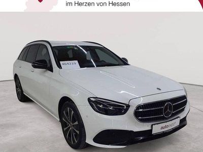 Weiß Gebraucht 2022 Mercedes E300 Limousine | 31.990 € (Guter Preis)