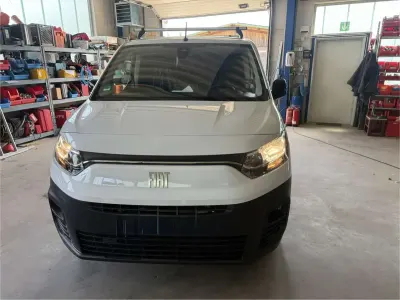 Gebraucht Fiat Doblò 131 PS (96 kW) 2023 Van / Kleinbus