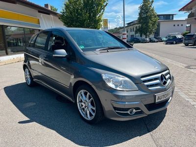 Mercedes B200