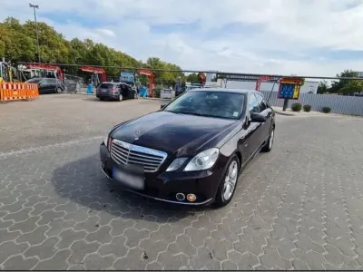 Gebraucht Mercedes 220 Elegance 170 PS (125 kW) 2009 Braun Limousine