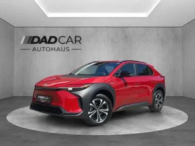 Gebraucht Toyota bZ4X 150 kW (204 PS) 2022 Emotional red 2 SUV