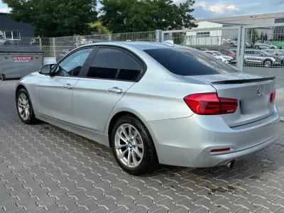 Gebraucht BMW 318 136 PS (100 kW) 2015 Grau Limousine