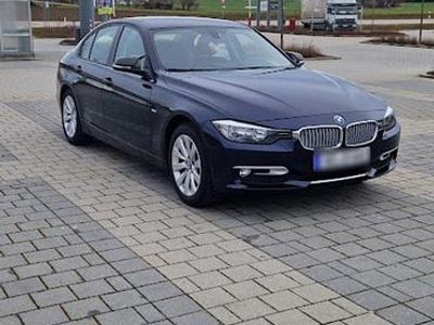 Gebraucht BMW 320 184 PS (135 kW) 2014 Blau Limousine