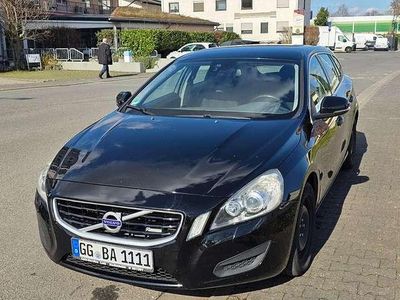 Gebraucht Volvo V60 R-Design 136 PS (100 kW) 2012 Schwarz Kombi