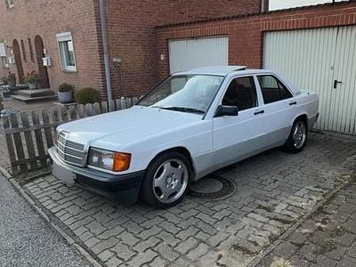 Weiß Gebraucht 1992 Mercedes 190 Limousine | 5.200 €