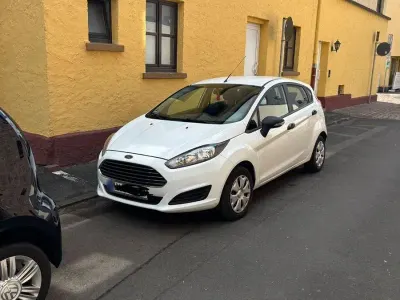 Gebraucht Ford Fiesta SYNC Edition 60 PS (44 kW) 2015 Weiß Kleinwagen
