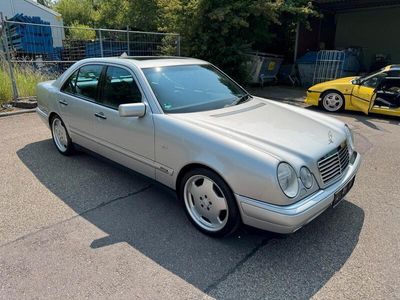 Mercedes E280