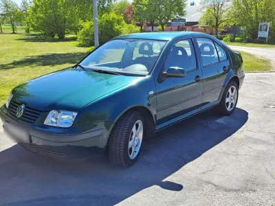 Second-hand VW Bora 105 CP (77 kW) 2000 Verde Berlinǎ